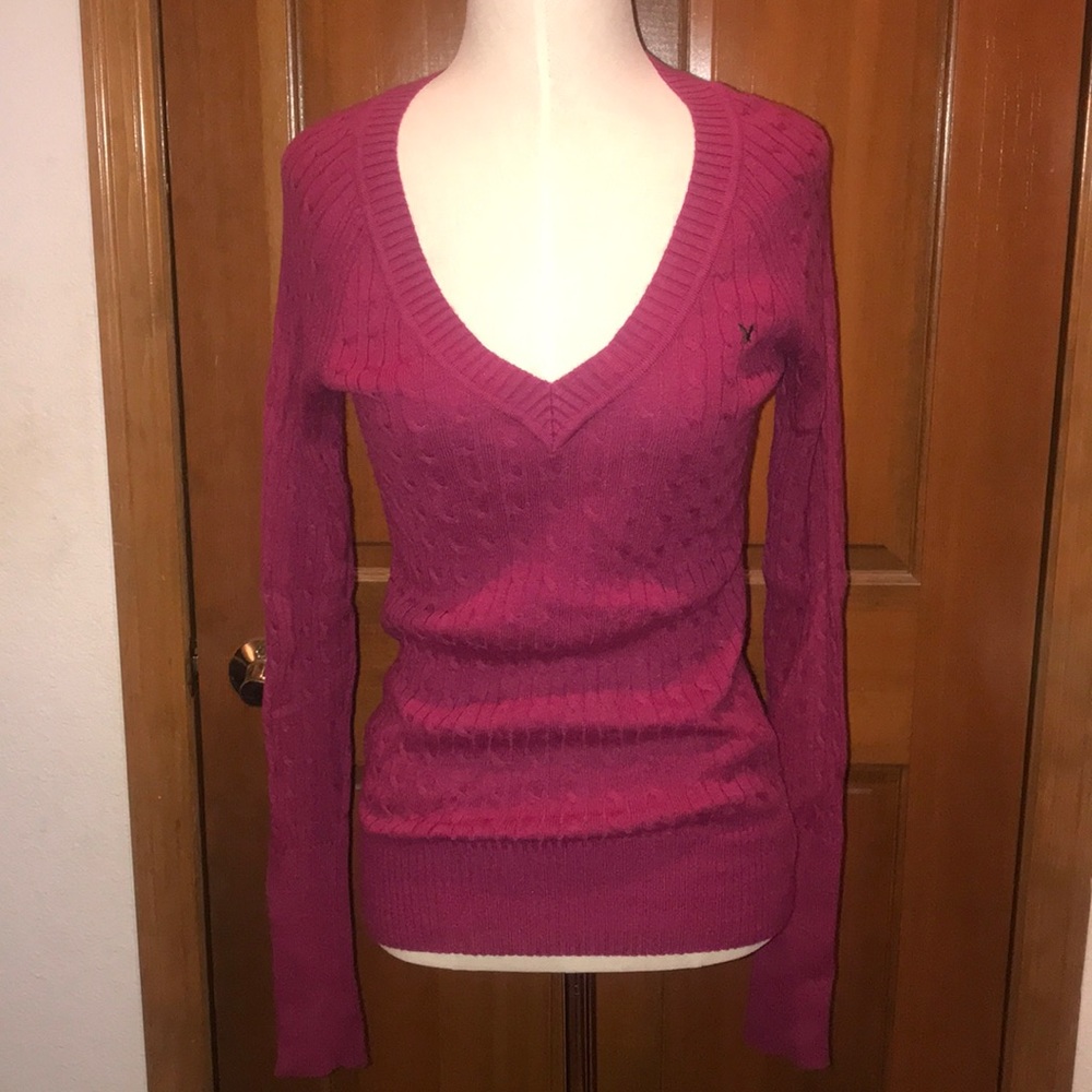 American Eagle |  V-Neck Sweater | Size M